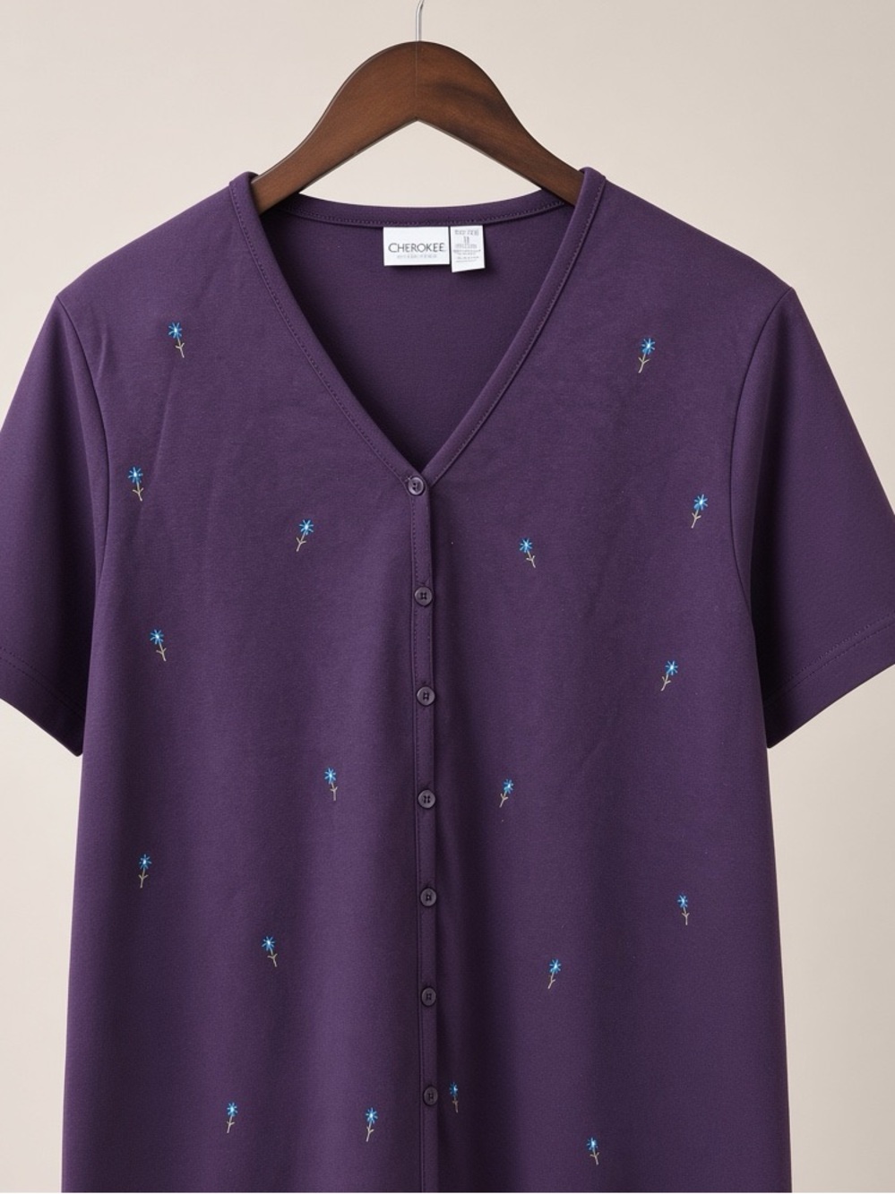 Vintage Y2K Cherokee Purple Button-Front V-Neck Top with Blue Floral Accents